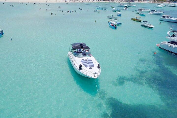 Tour to Isla Mujeres on Premium Yachts from Cancun