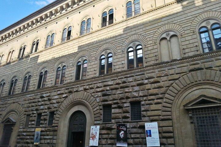 Florence Walking Tour with Accademia, Uffizi & Lunch