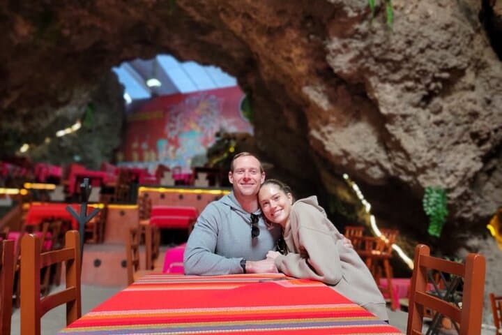 Full experience: Basilica + Teotihuacan + cave + transport