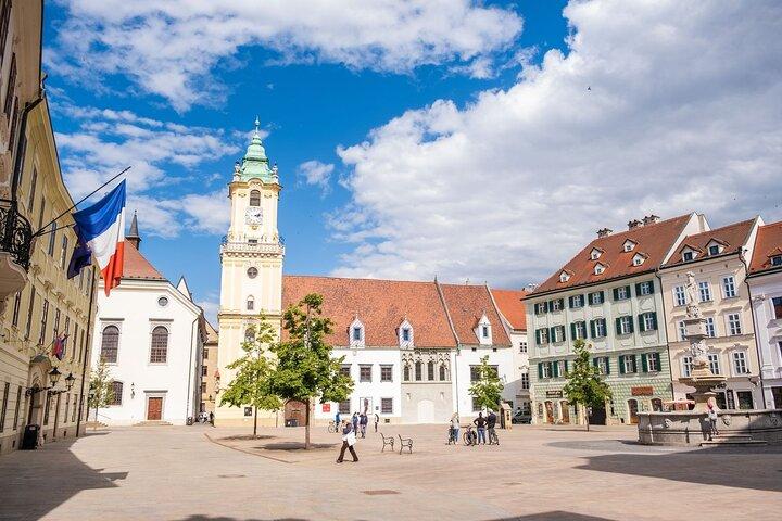 Private Tour from Budapest to Prague Sightseeing