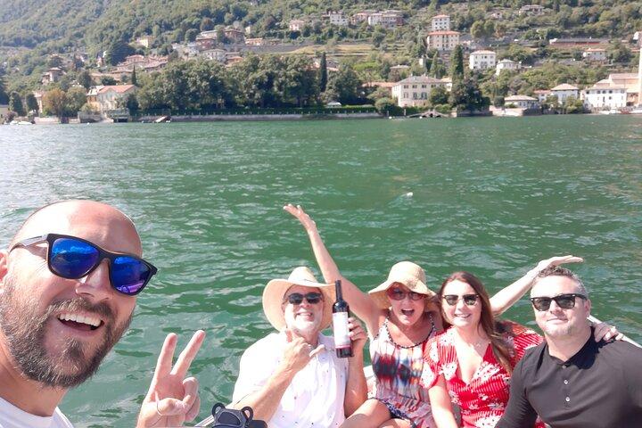 One Hour Boat Tour Departure Como with Private Captain