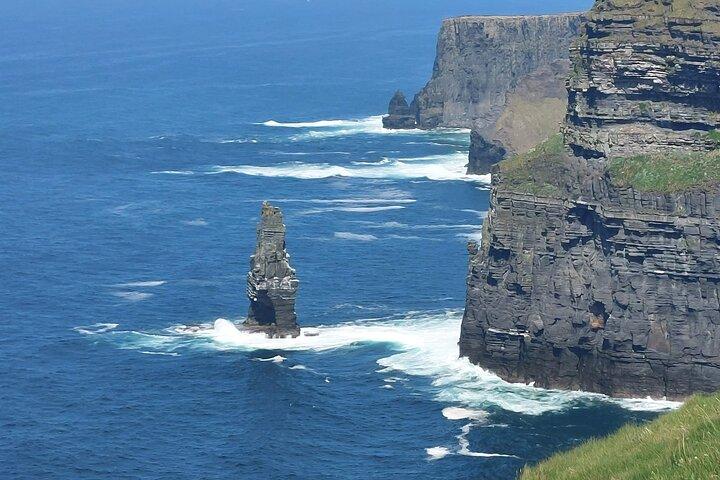 Cliffs of Moher Tour en route from Shannon Airport to Galway