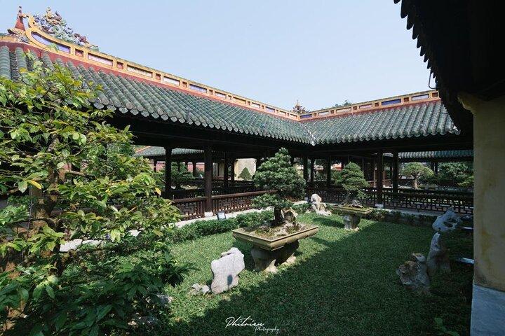 Hue Walking Tour to Imperial Citadel and Forbidden City