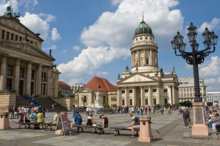 Fashion metropolis city tour in Berlin