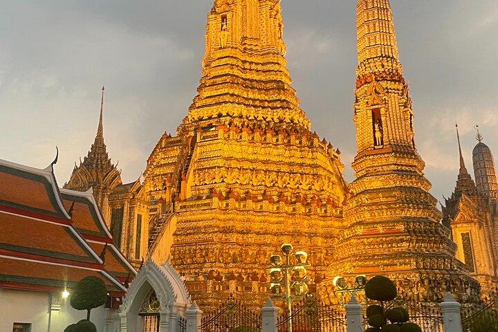 Bangkok : Sunset Food tour by Tuk Tuk boat with big Buddha view