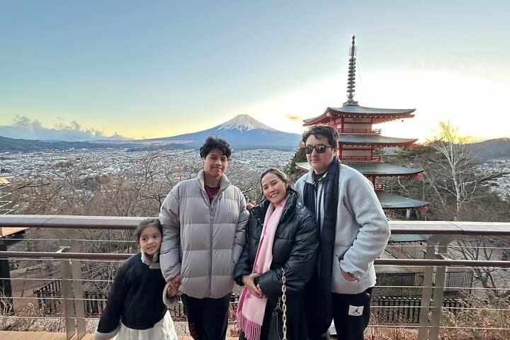 Private Mount Fuji and Hakone City Tour In luxury car from Tokyo
