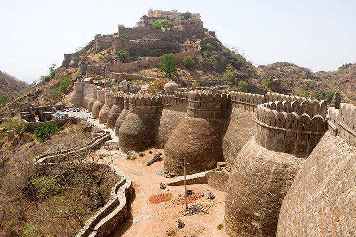 Private Day Trip to Kumbhalgarh Fort and Ranakpur from Udaipur