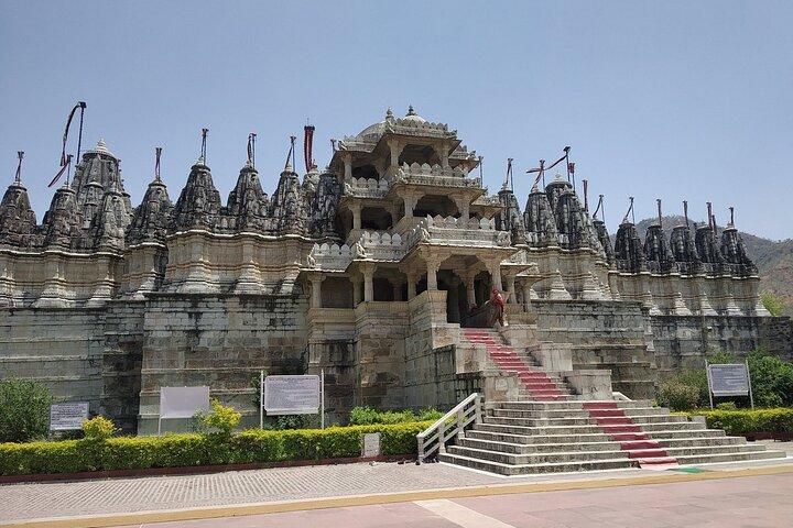 Private Day Trip to Kumbhalgarh Fort and Ranakpur from Udaipur