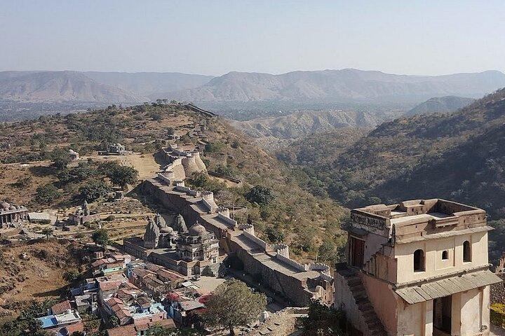 Private Day Trip to Kumbhalgarh Fort and Ranakpur from Udaipur