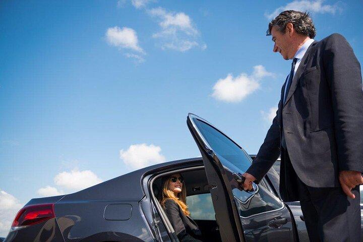 Pick-up from Hotel to Berlin Airport by Private Car
