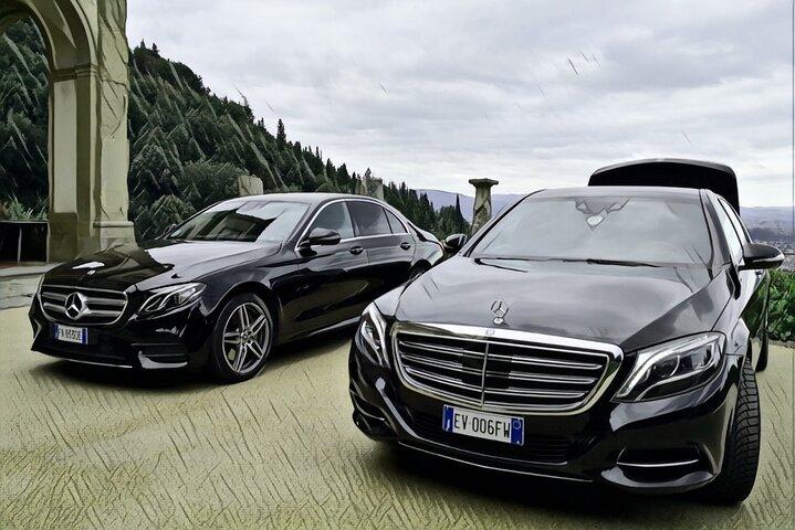 Private Wine Tour 2 top wineries of Chianti Classico Limo Service