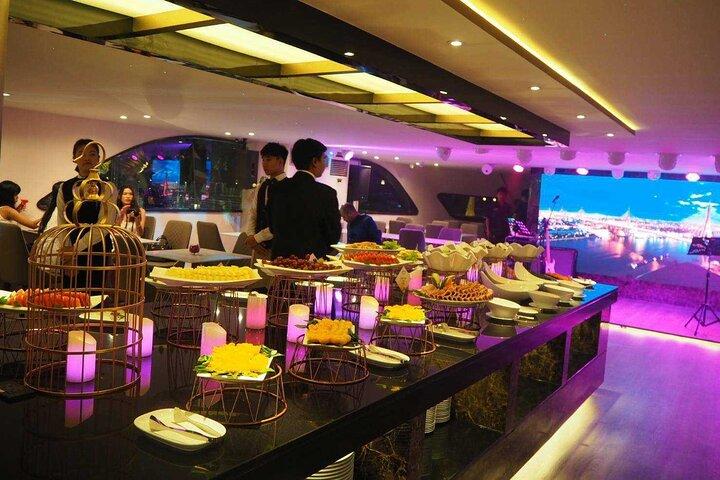 Bangkok Dinner Cruise with Intl Buffet, Live Music & Hotel Pickup
