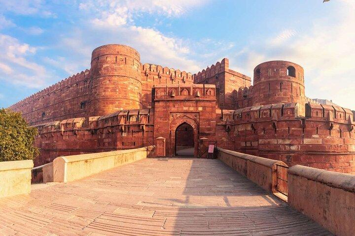 Agra Fort Skip-the-line ticket with Full Guided Tour