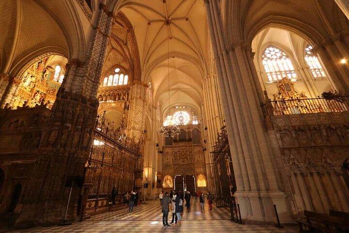 Toledo : Private Day Tour & Winery Adventure