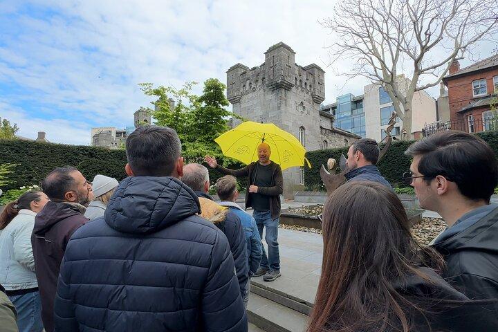 Small Group Bucket List Sights Walking Tour with a Local Guide