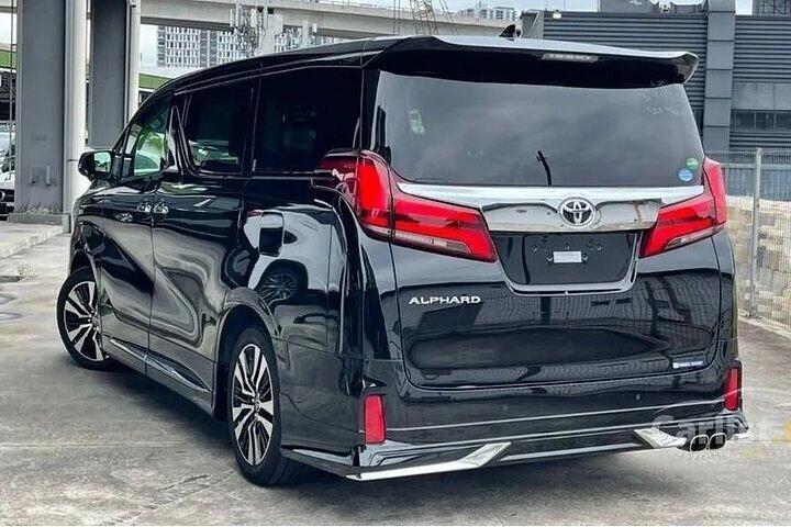 Arrival by Minivan from Bangkok Airport BKK to Bangkok or Pattaya