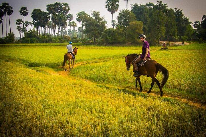 Siem Reap Happy Horse Riding Free Pick-up & Drop-off