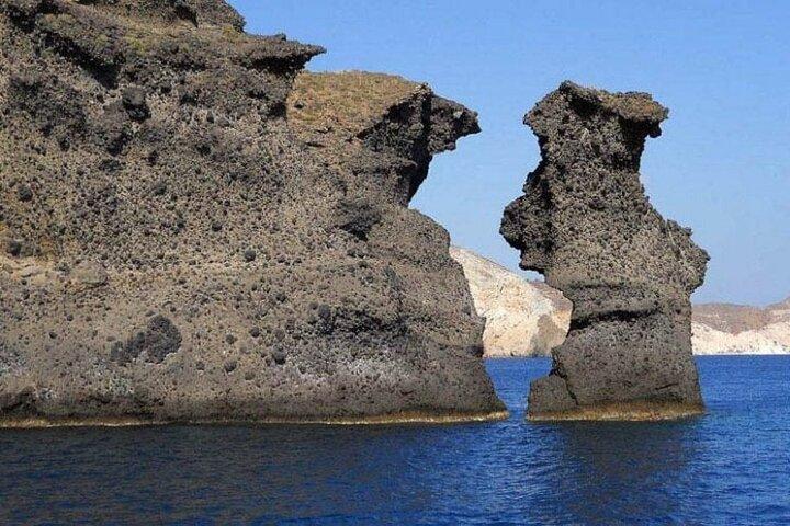 Private Luxury Santorini Catamaran Cruise with Port Pickup