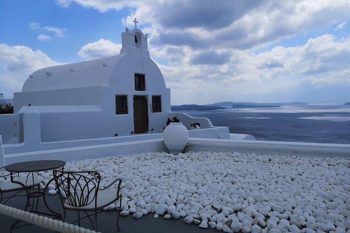 Discover Best Of Santorini with Locals Small Group Half Day Tour