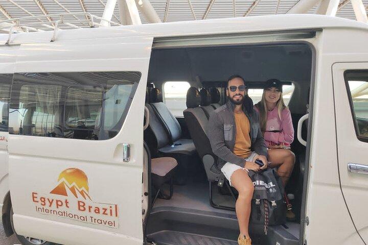 Full Day Private Tour of Giza Pyramids and Egyptian Museum