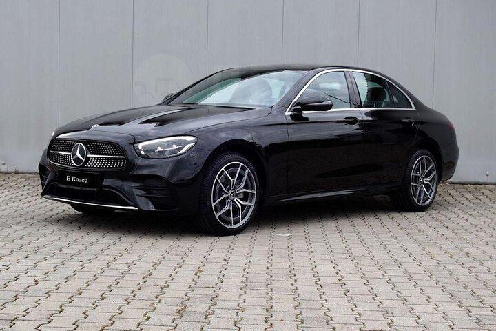 Private Transfer: Brandenburg Airport BER to Berlin in Sedan Car