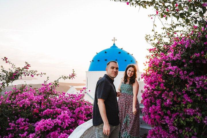 Santorini Photo Shoot and Tour at Unique Spots with a Local