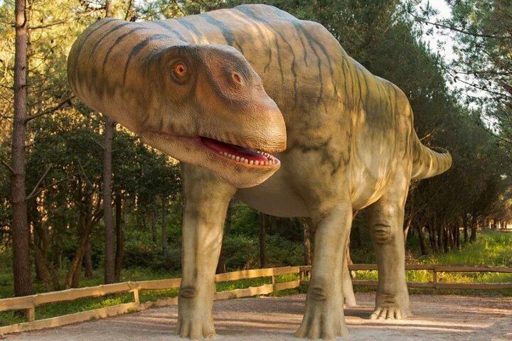 Dinosaurs Park - Family Half day tour