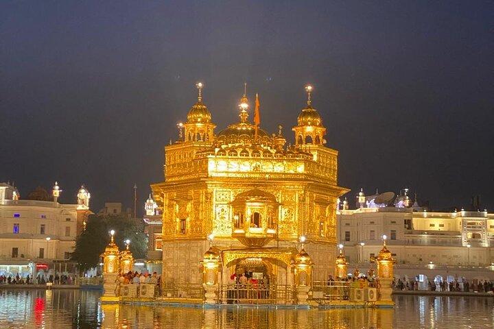 Golden Temple Night Ceremony and Light Visit Tour with Pick-Drop