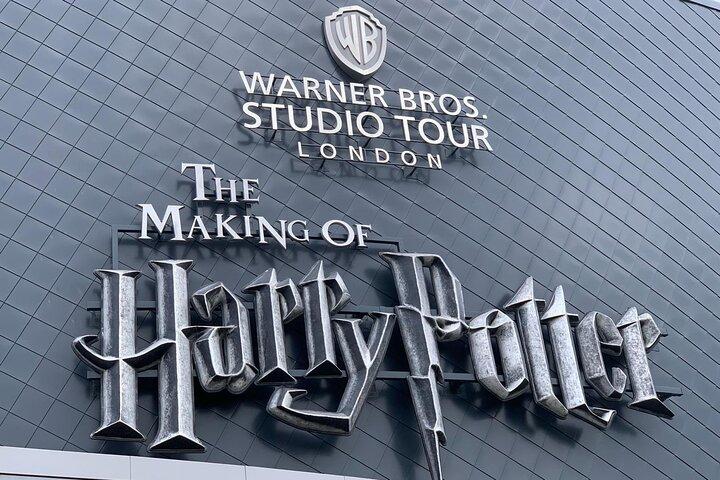 Private Transfers between London & Harry Potter Warner Studio