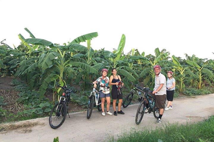 Hanoi Biking Tour : City Sights & Countryside 3,5 Hours Combo