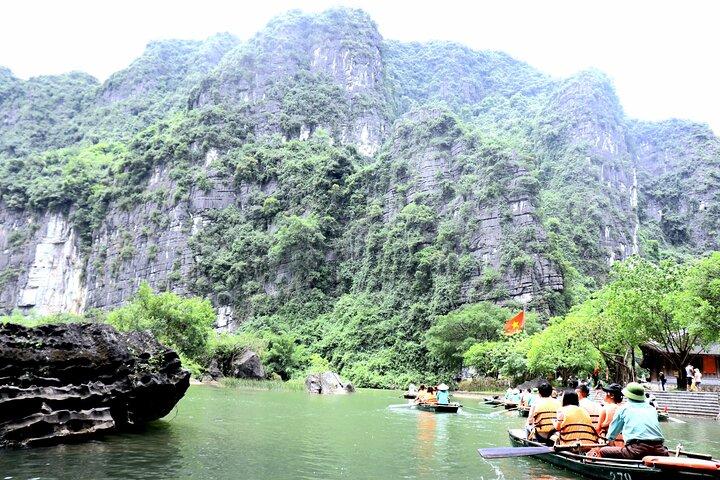 PRIVATE TOUR Ninh Binh One Day - Hoa lu- Tam Coc - Mua Cave
