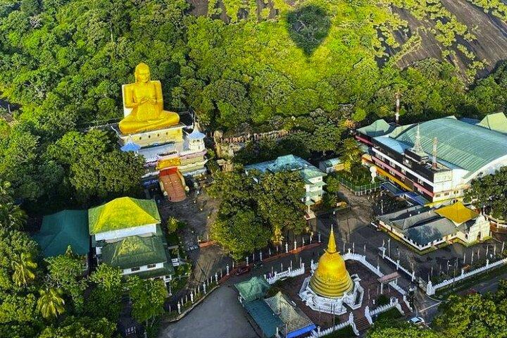 Colombo to Sigiriya Private Transport with Sightseeing