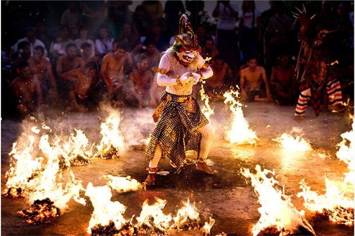 South Bali Beach & Uluwatu Sunset Tour with Kecak Dance Show