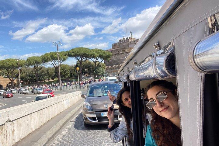 3-Hour Highlights Private Luxury Golf Cart Tour in Rome