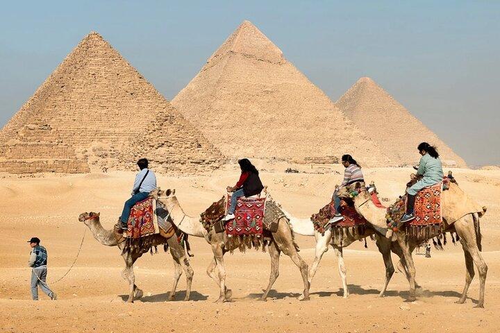 Private Day Tour Great Three Pyramids and Sphinx