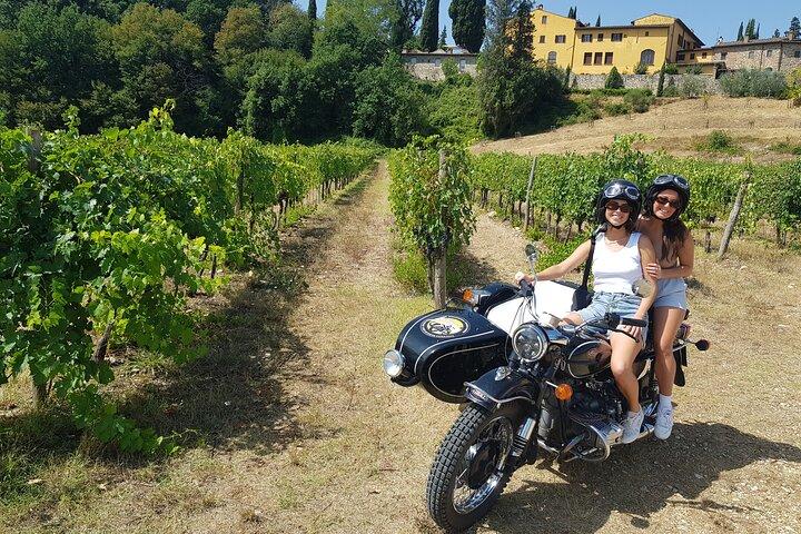 Sidecar tour in Florence and Chianti with wine tasting and lunch