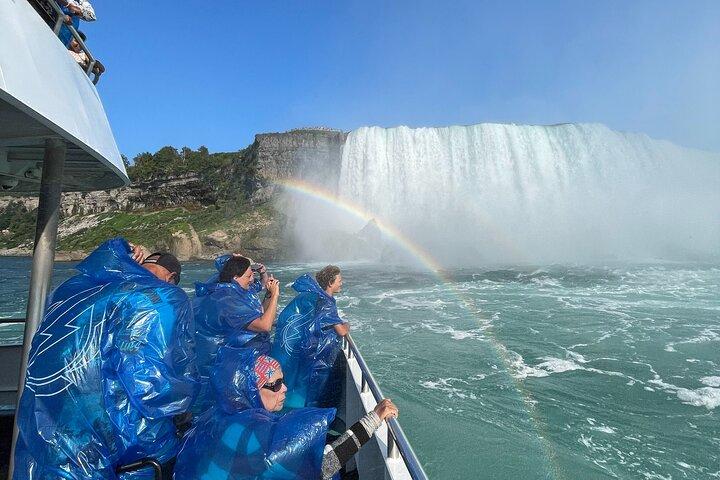 Niagara Falls Maid of the Mist and Cave of the Winds Tour
