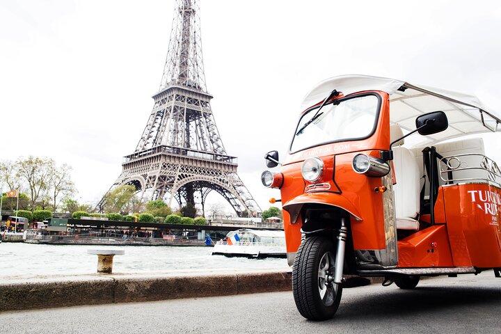 Private Tour in Paris by Electric TUKTUK