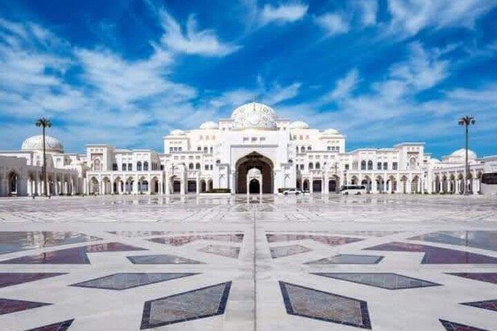 Guided Abu Dhabi City Tour from Dubai