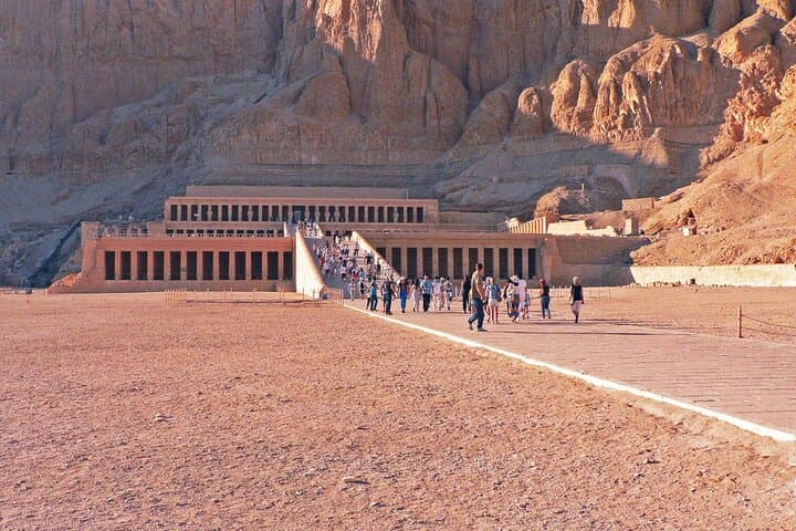 Temple Hatshepsut and Temple Habu in Luxor Private Tour w Lunch