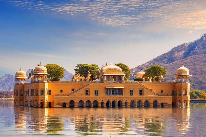 Full Day Tour of Jaipur with Guide