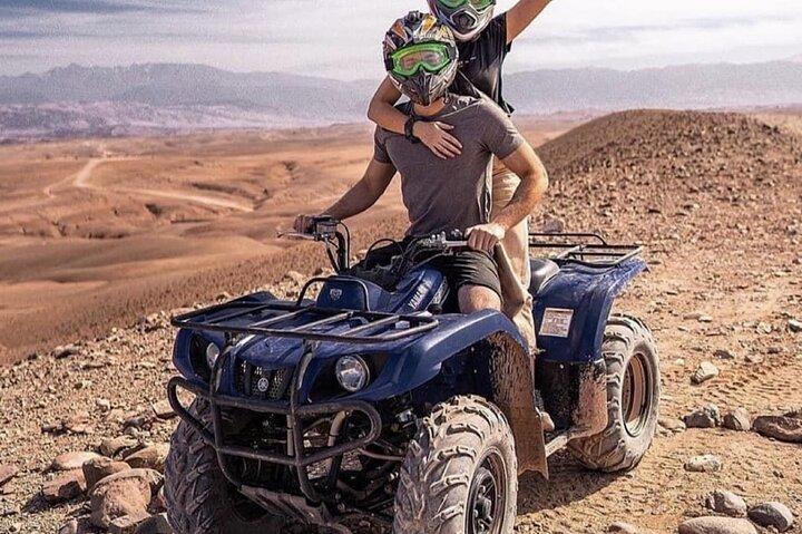 Marrakech: AGAFAY DESERT Sunset Quad tour with dinner & Show