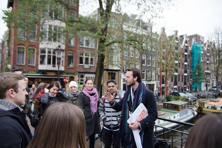 Two-hour walking tour of Amsterdam with storyteller