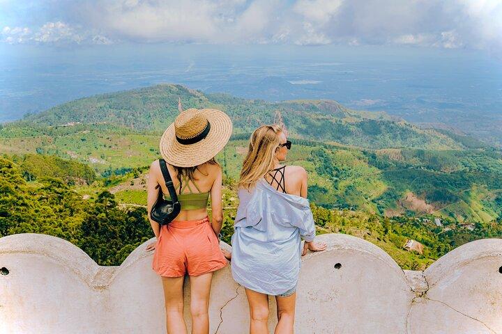 8 Days Private Guided Tour in Sri Lanka with Land cruiser Prado