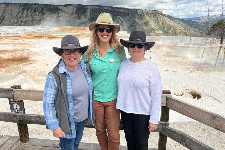 Yellowstone Nat'l Park Full Day Tour From Cody, WY