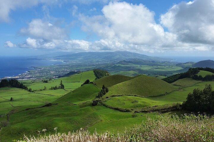 Ponta Delgada: Tour to Sete Cidades Volcano Lakes