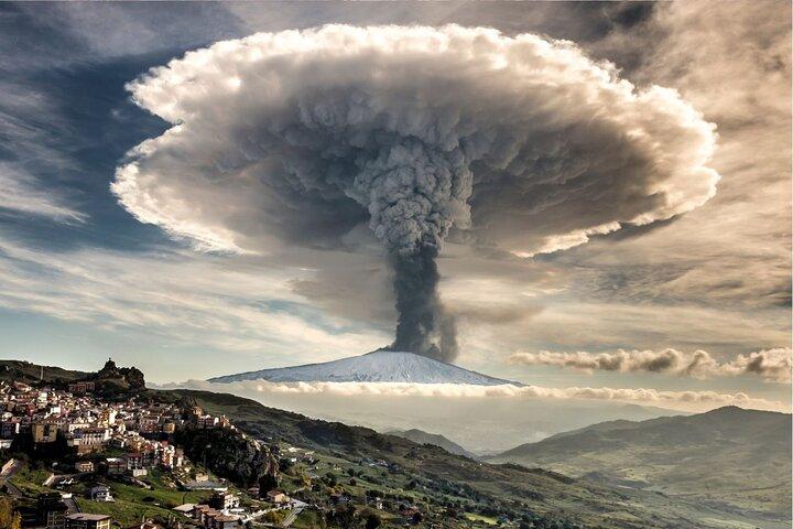 From Palermo to Taormina via Mount Etna (Multilingual Service)