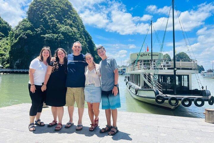 Halong Light Cruise - Luxury Day Tour From Hanoi With Expressway