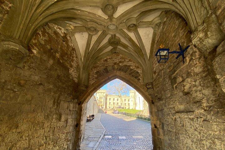 Tower of London VIP Tour with luxury Crown Jewels Afternoon Tea