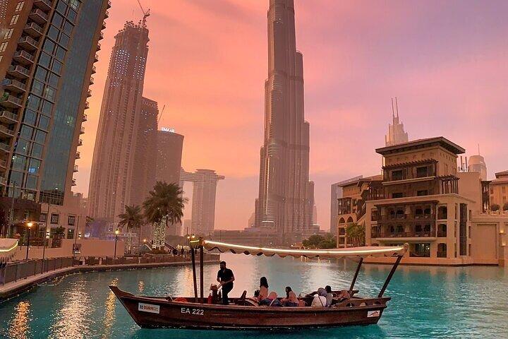 Dubai Fountain Show and Lake Ride Tour + Optional Transport
